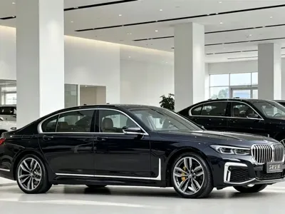 BMW 7 Series 2018, 90000 км, за 228000 CNY