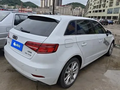 Audi A3 2019, 90700 км, за 55800 CNY