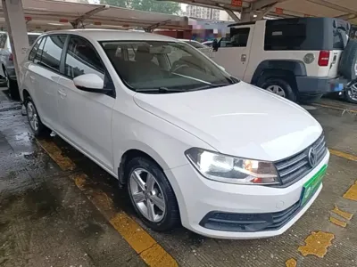 Volkswagen Santana 2016, 87400 км, за 20600 CNY