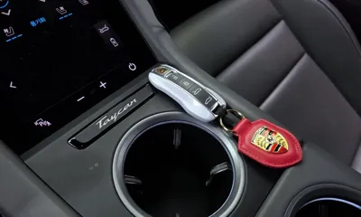 Porsche Taycan 2021, 41328 км, за 106000000 KRW - фото 32