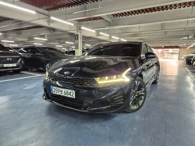 Kia K5 · 2020 год