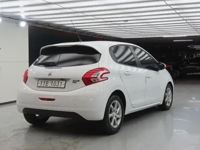 Peugeot 208 2015, 79629 км, за 4500000 KRW - фото 4