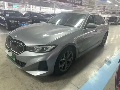 BMW i3 · 2022 год