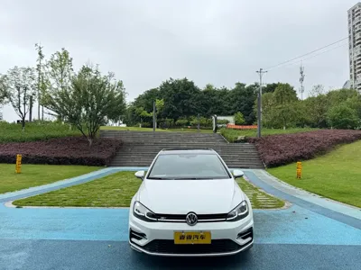 Volkswagen Golf · 2019 год