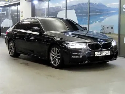BMW 5-Series · 2017 год