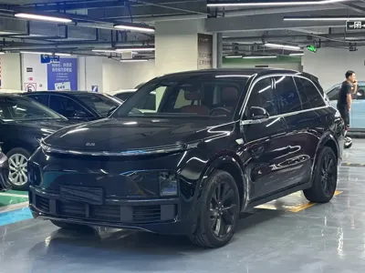 Li Auto Li L8 · 2024 год