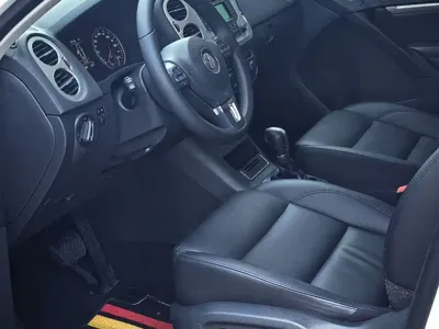 Volkswagen Tiguan 2015, 74000 км, за 42800 CNY - фото 8