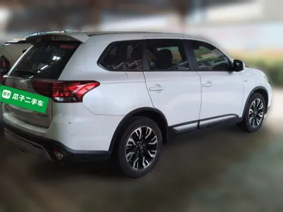 Mitsubishi Outlander 2020, 38200 км, за 61620.29 CNY - фото 6