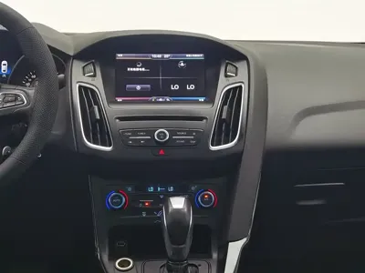 Ford Focus 2016, 59800 км, за 23900 CNY - фото 12
