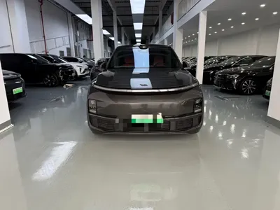 Li Auto Li L8 2023, 53000 км, за 165799 CNY
