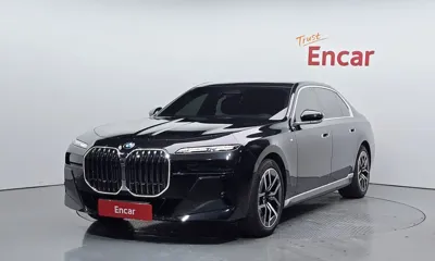 BMW 7-Series · 2023 год