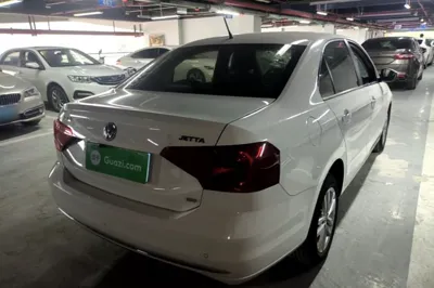 Volkswagen Jetta 2017, 64700 км, за 36804.21 CNY - фото 6