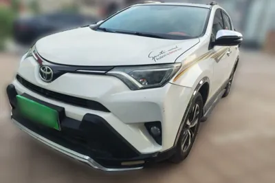 Toyota RAV4 2016, 190900 км, за 65140.87 CNY - фото 1