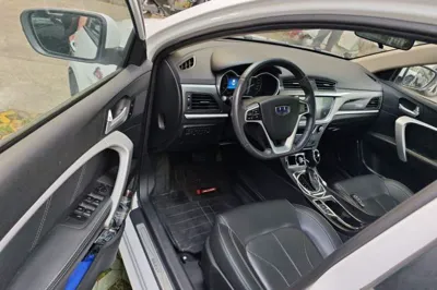 Geely Auto Emgrand 2017, 62300 км, за 38597.47 CNY - фото 19
