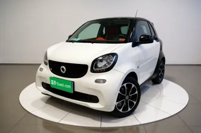 Smart Fortwo 2015, 82000 км, за 51997.67 CNY - фото 1