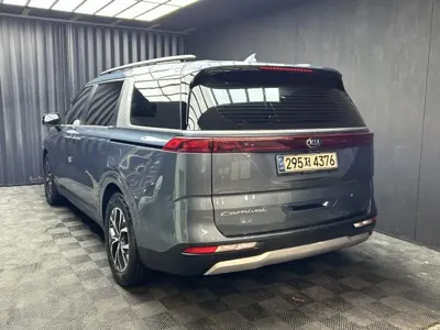 Kia Canival 2021, 100062 км, за 19700000 KRW