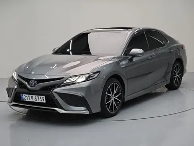 Toyota Camry · 2024 год