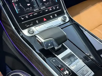 Audi A8 2022, 110000 км, за 598800 CNY - фото 9