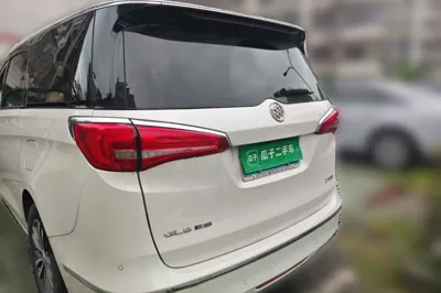 Buick GL8 2017, 59700 км, за 133854.06 CNY