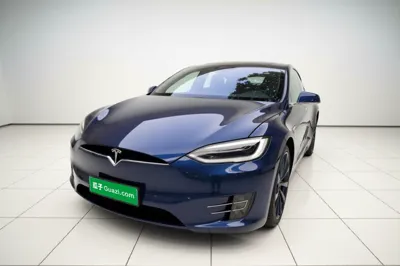 Tesla Model X · 2017 год