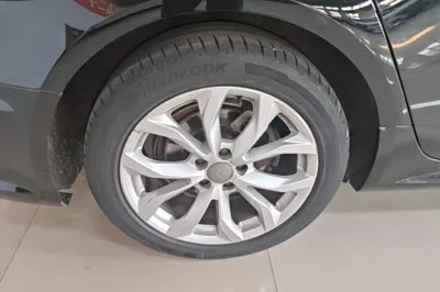 Audi A6L 2018, 129600 км, за 129772.98 CNY - фото 11
