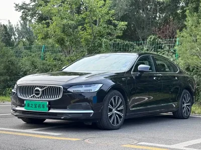 Volvo S90 PHEV · 2021 год