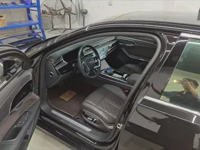 Audi A8 2023, 20299 км, за 492000 CNY