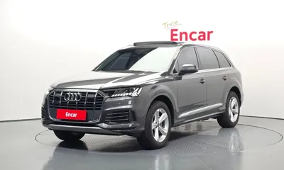 Audi Q7 · 2021 год