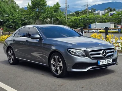 Mercedes-Benz E-Class 2019, 104000 км, за 21500000 KRW