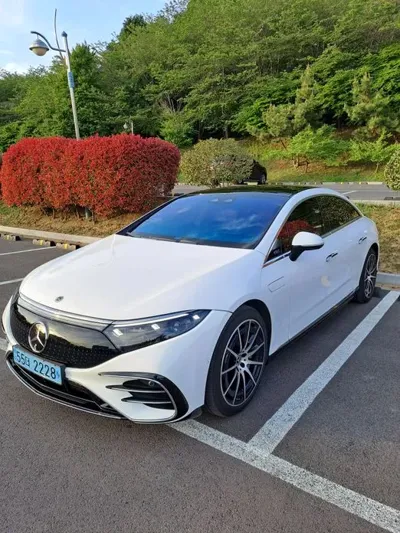 Mercedes-Benz EQS · 2022 год