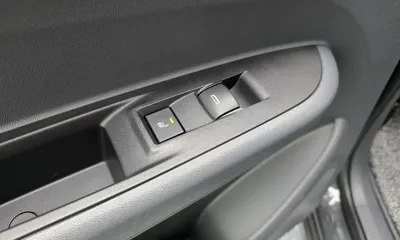 ChevroletGMDaewoo Bolt EV 2018, 94618 км, за 14200000 KRW - фото 19
