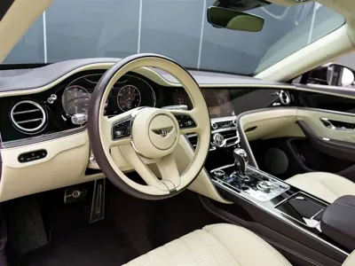 Bentley Flying Spur 2023, 98000 км, за 1880000 CNY - фото 11
