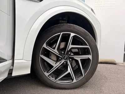 Audi 奥迪Q6L e-tron 2025, 12000 км, за 248800 CNY - фото 16