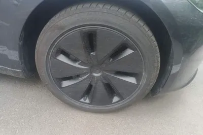 Tesla Model 3 2025, 16200 км, за 201722.94 CNY - фото 3