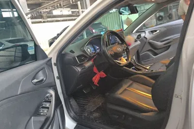 Hyundai Lafesta 2019, 64000 км, за 57787.68 CNY - фото 17