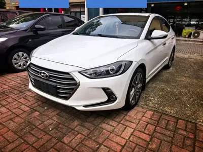 Hyundai Elantra · 2018 год
