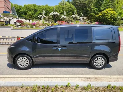 Hyundai Staria 2023, 11366 км, за 23990000 KRW