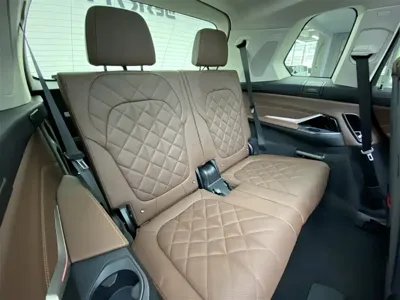 BMW X7 2024, 18700 км, за 623800 CNY - фото 11