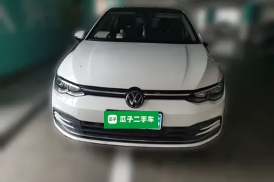 Volkswagen Golf 2021, 54200 км, за 84736.69 CNY