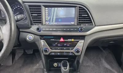 Hyundai Avante 2018, 181118 км, за 8450000 KRW - фото 13
