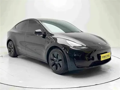 Tesla Model Y 2024, 49000 км, за 178800 CNY