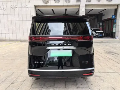 Denza Denza D9 2025, 23000 км, за 305800 CNY