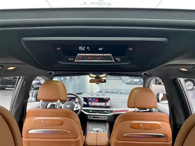 BMW X7 2023, 56000 км, за 588800 CNY - фото 26