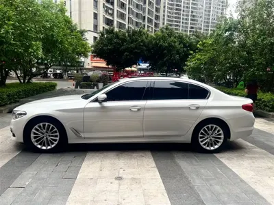 BMW 5 Series 2020, 140000 км, за 168800 CNY