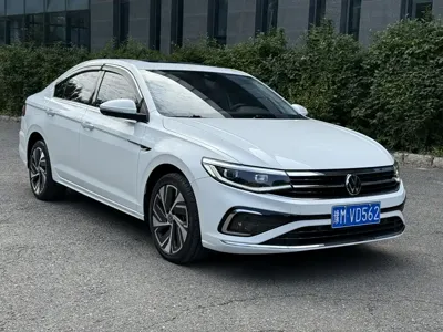 Volkswagen Bora 2022, 72000 км, за 87800 CNY