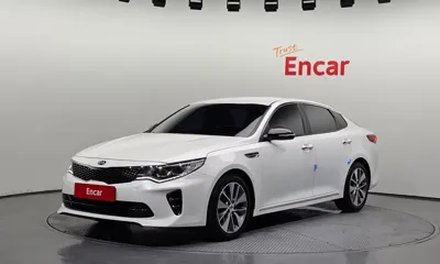 Kia K5 · 2018 год