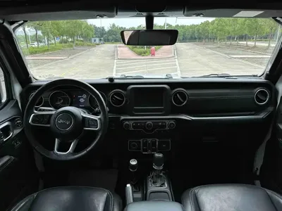 Jeep Wrangler 2019, 78000 км, за 215000 CNY - фото 8