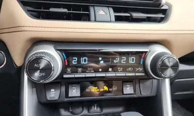 Toyota RAV4 2025, 10842 км, за 40300000 KRW - фото 33