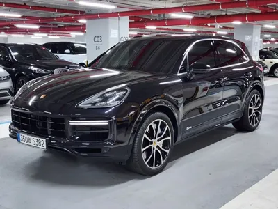 Porsche Cayenne · 2021 год