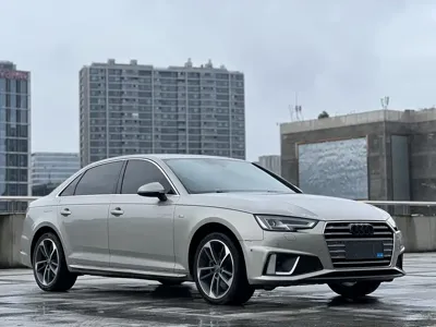 Audi A4L 2020, 67000 км, за 89800 CNY